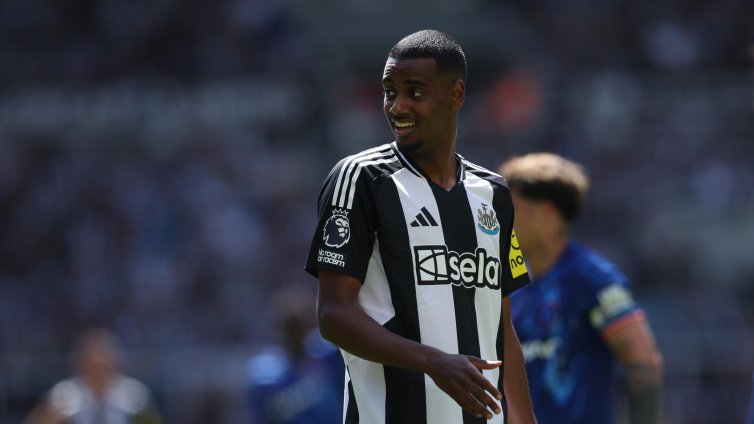 Край на сагата: Ливърпул договори Исак за рекордна сума