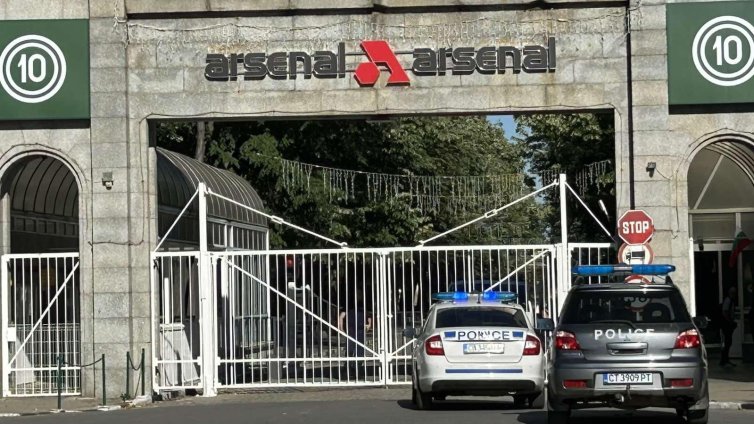 Почина багеристът, пострадал при инцидент в завод "Арсенал"