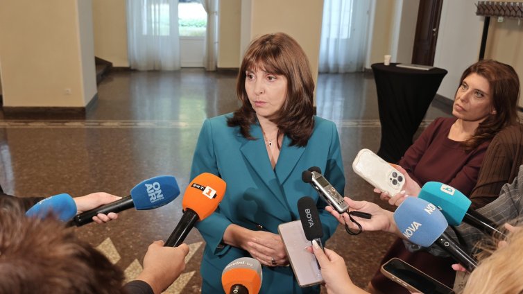 Предлагат обезщетението за майчинството през втората година да стане &euro;450