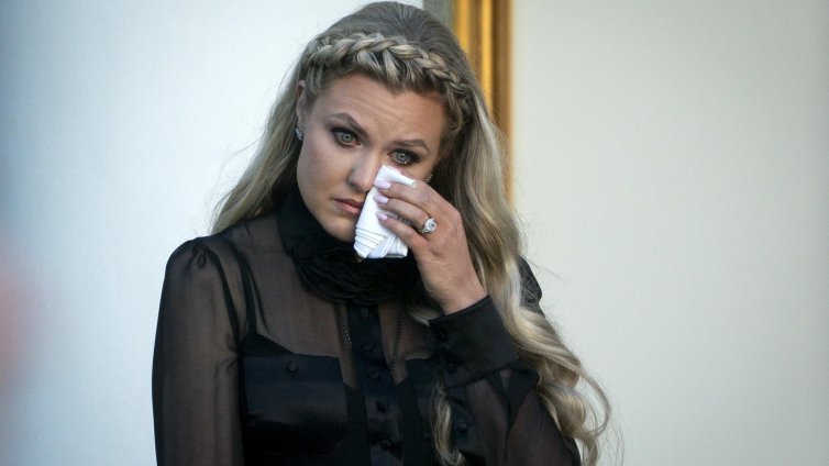 Вдовицата на Чарли Кърк поиска процесът срещу убиецът му да се излъчва по телевизията