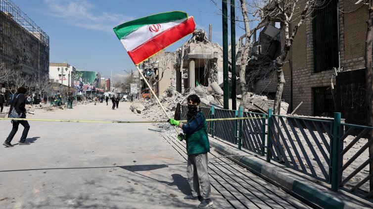 Колко дълго може да издържи Иран на атаките на САЩ?