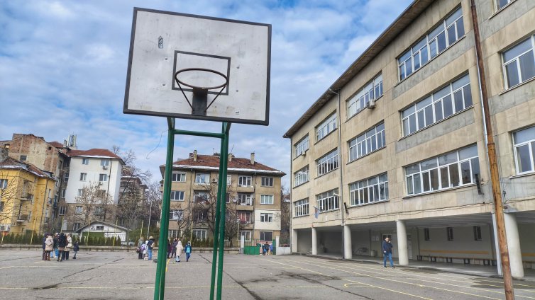 Кога са учебните дни и ваканциите до края на учебната година?