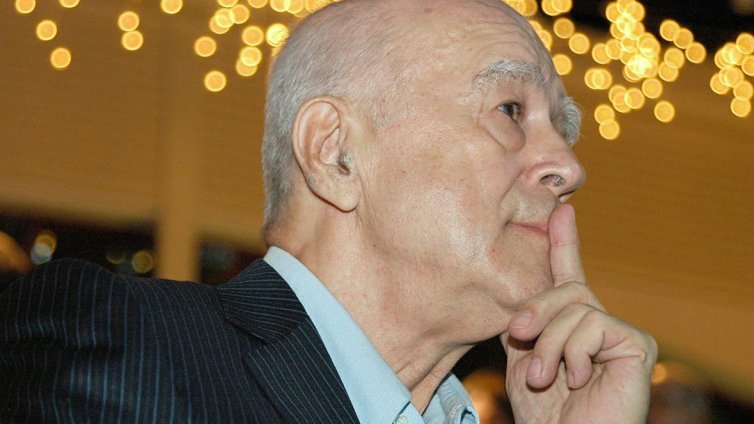 Отиде си Виталий Коротич, главен редактор на списание "Огоньок" - символът на перестройката
