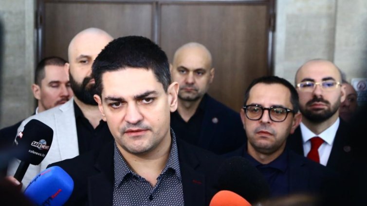 Радостин Василев ще се бори за депутат в нажежени райони  25 МИР - София и Пловдив 