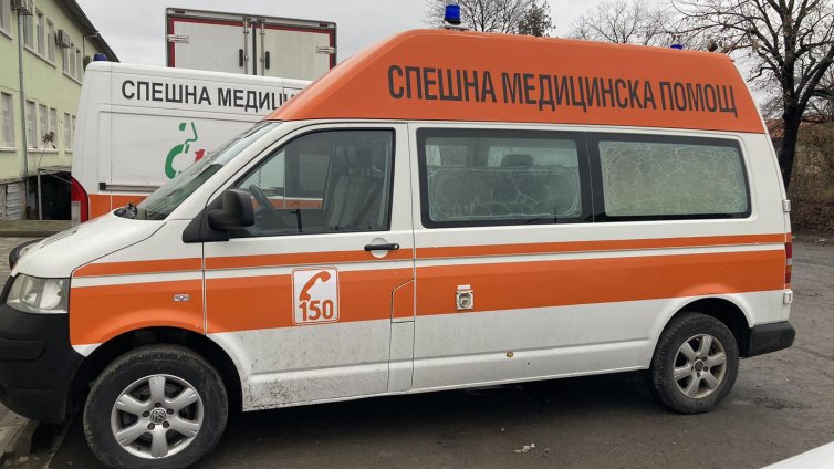 Животът на намушканата в Благоевград жена още е в опасност