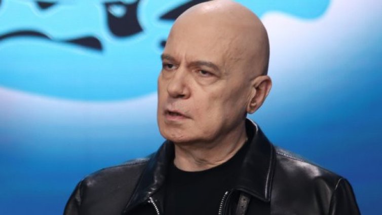 Слави Трифонов с въпроси: Господин Демерджиев, как беше в Америка?