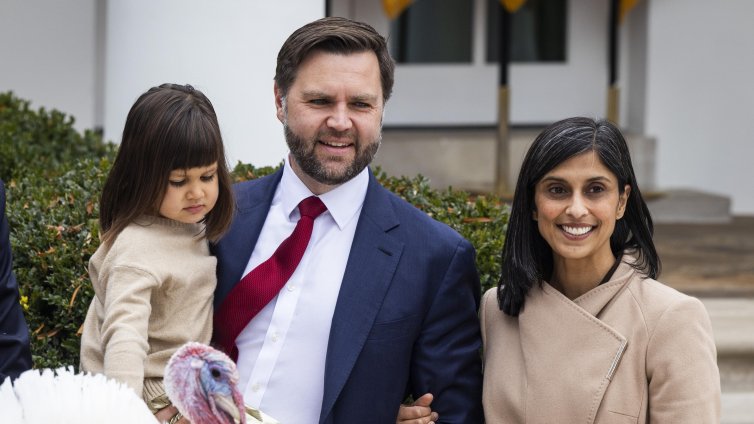 Уша е бременна, Джей Ди Ванс ще става баща за четвърти път 