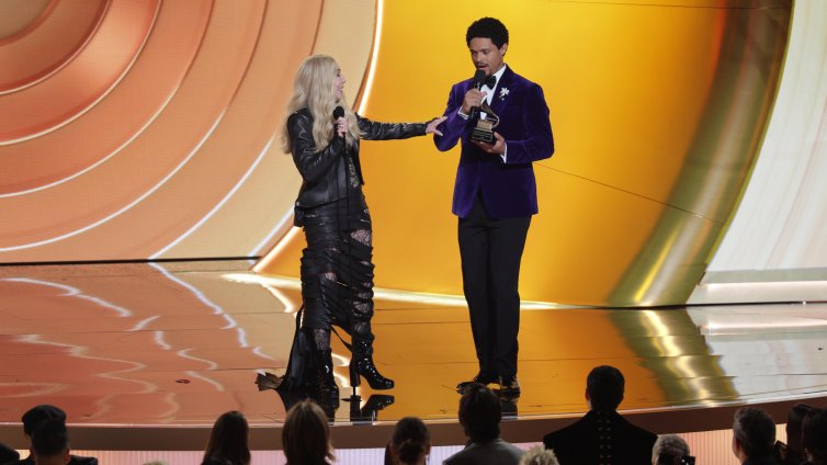 Доналд Тръмп плаши комик със съд, нарече го "жалък и идиотски водещ" 