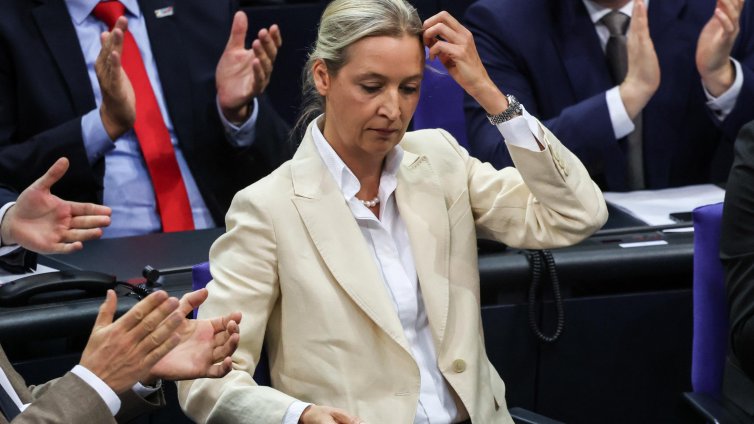 Политик от AfD отказва да нарече Холокоста "най-лошото дело на човечеството"