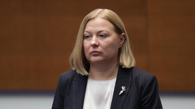 Надежда Йорданова: Не може да има подмяна на едни олигарси с други