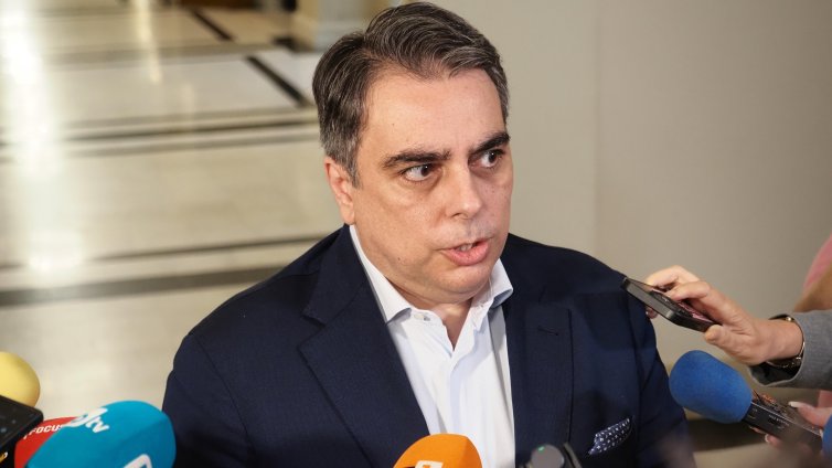 Василев за руския патриарх Кирил: Служител е на КГБ