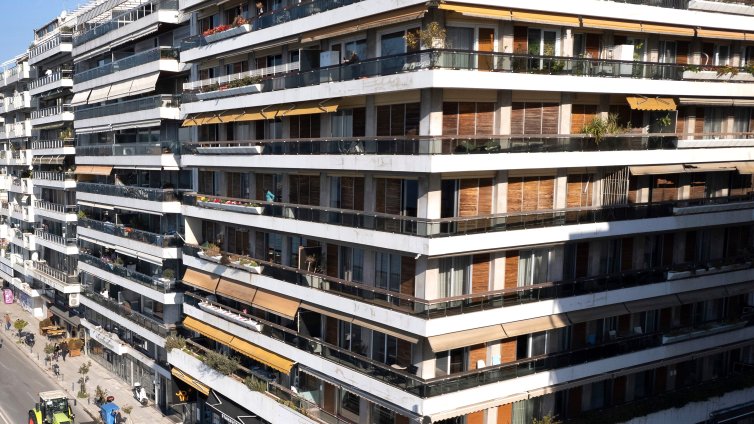 Най-богатите в Гърция харчат пет пъти повече от най-бедните