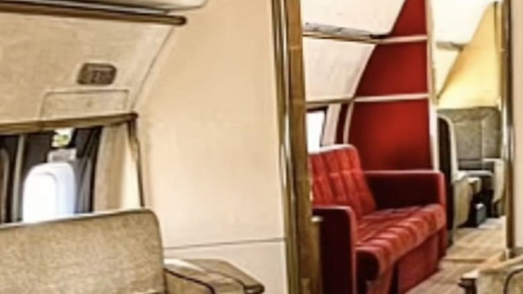 "Lolita Express" на Епстий: Тайни ВИП приятели, купонясвали с педофила, ще бъдат разкрити в архива