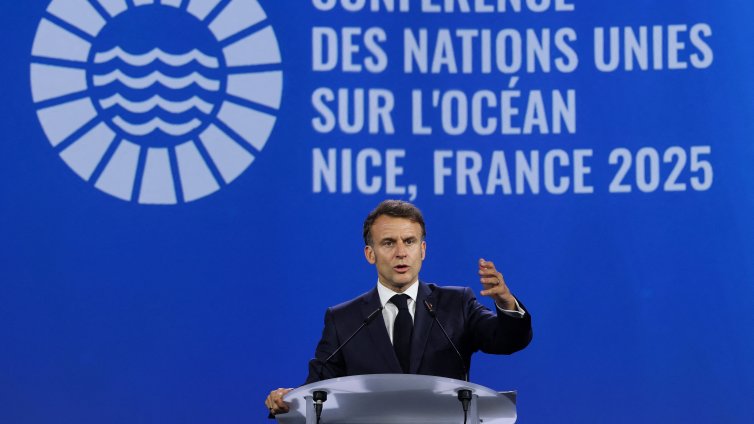 Макрон с категорична позиция: Гренландия или Антарктика не са за продан