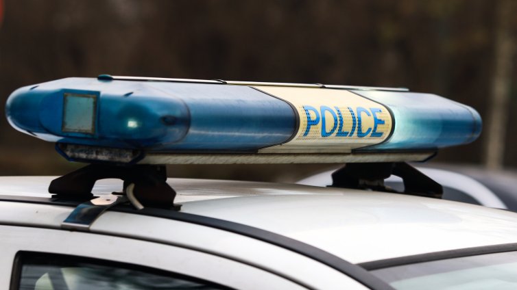 Млади жени биха и ограбиха мъж в нощен клуб