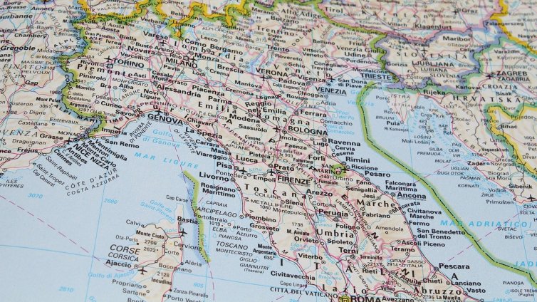 Пожар унищожи италиански исторически манастир