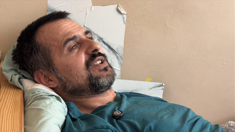 Откраднаха количката на болен мъж и го оставиха прикован на легло
