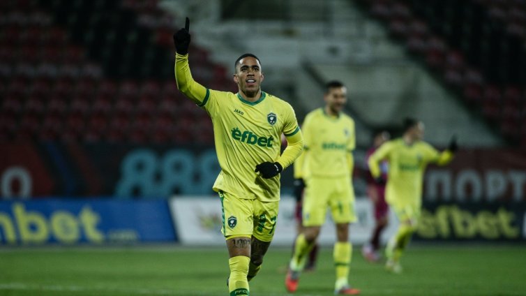 Лудогорец победи Септември и продължава напред за Купата