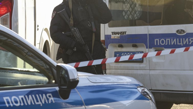 Двама души са убити при взрив пред московска жп гара