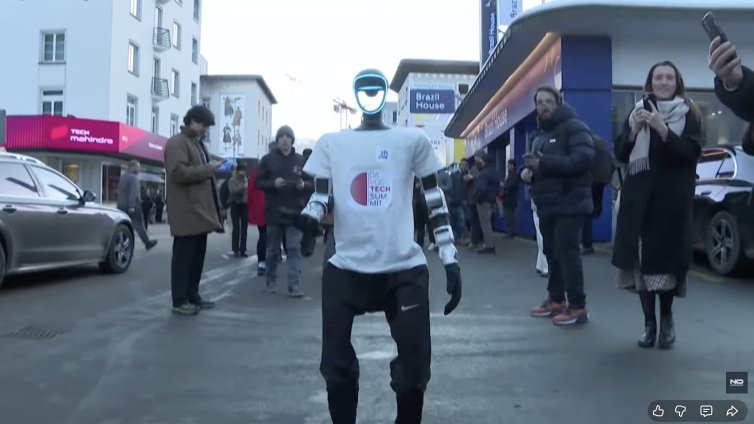 Роботи дефилираха по улиците на Давос ВИДЕО