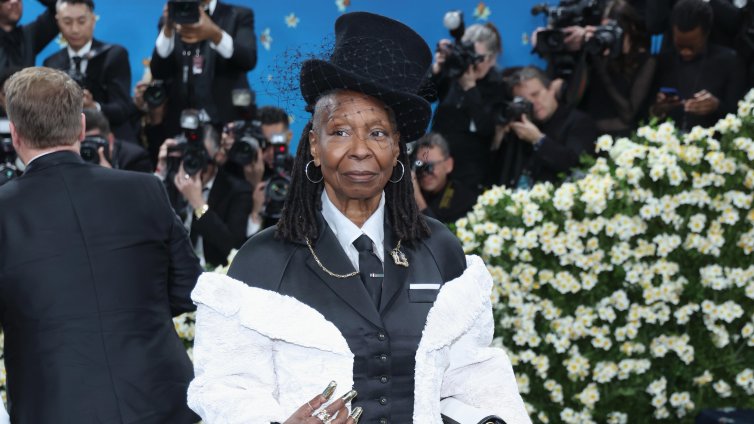 Упи Голдбърг иска Тръмп да бъде отстранен от поста си след речта му пред ООН