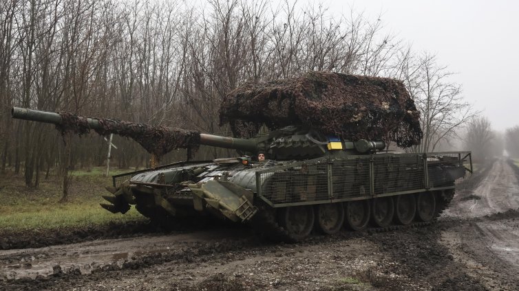 Русия залага на модернизацията на Т-72 при разширяване на производството на бронетехника