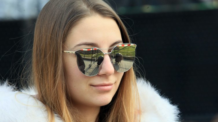 Михаела Маринова пръска чар от плажа