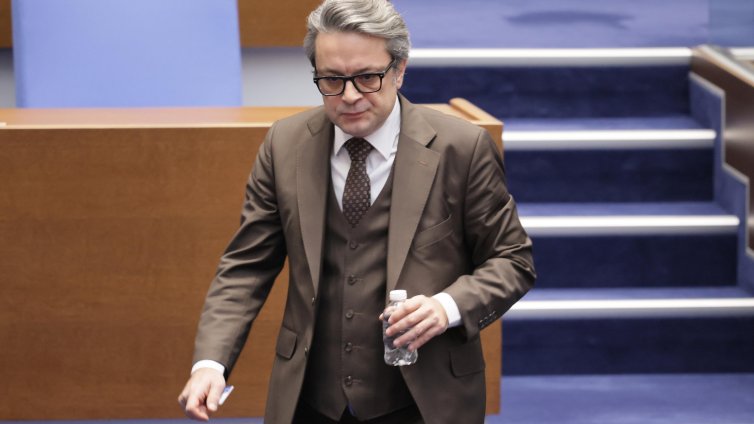 Биков: ГЕРБ ще гласува "въздържал се" за кабинета "Радев"