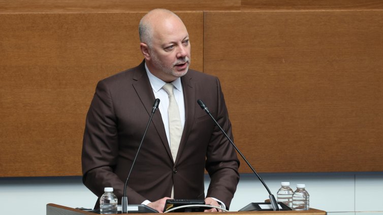 Желязков призова: Не обменяйте панически левовете в евро