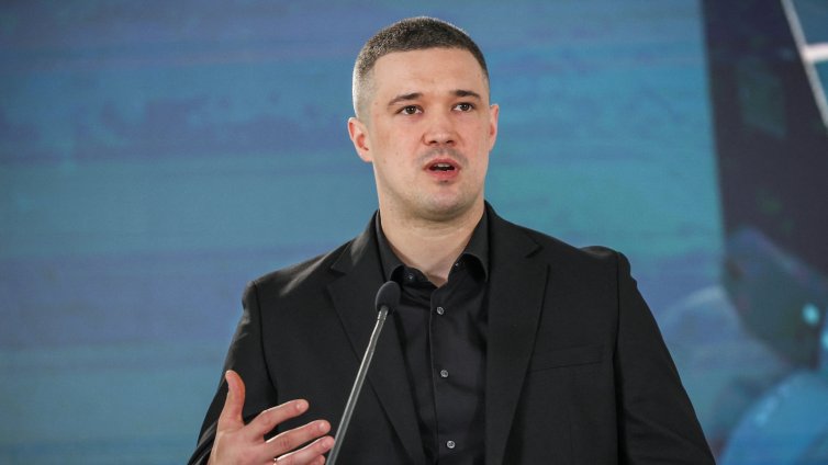 Украйна ще разреши износа на оръжие за първи път от началото на пълномащабната война