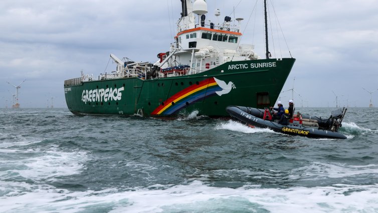 Корабът на Greenpeace пристига във Варна на 7 и 8 август