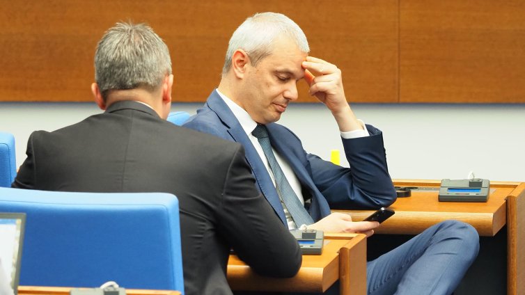 Костадинов ще иска оставката на Киселова