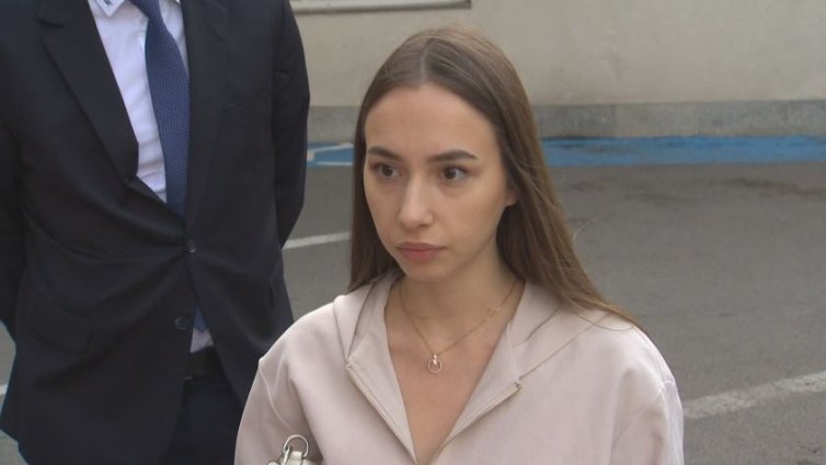 Мистерия в РСМ как Ива Михайлова е напуснала страната: Нямала паспорти