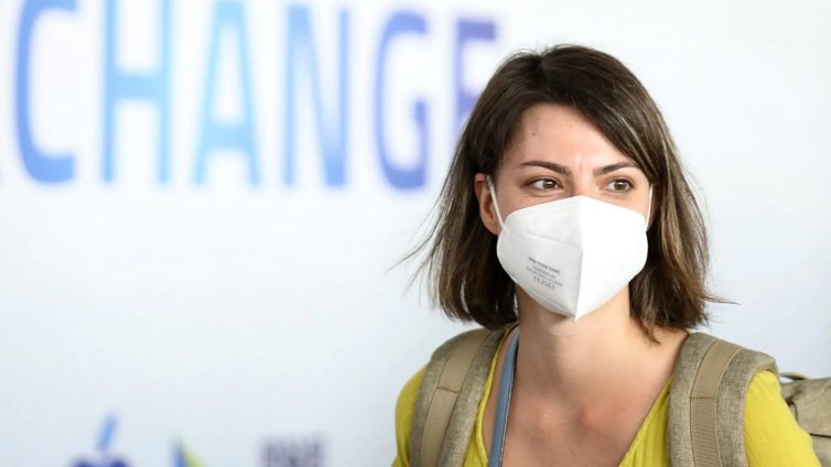 В Германия изгориха 3 млрд. маски, купени за пандемията