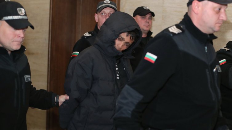 Гледат мярката на 15-годишния, който уби връстника си