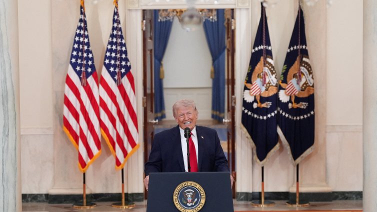 Тръмп заплаши Иран с ад, ако не отвори Ормузкия проток