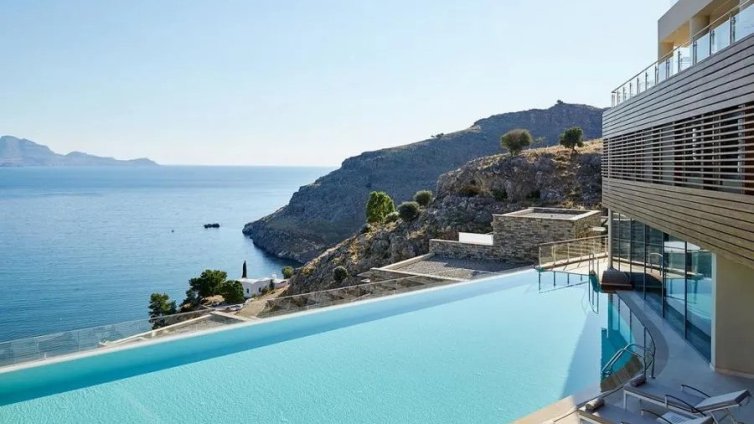 Гръцката НАП проверява чужденци с имоти в страната