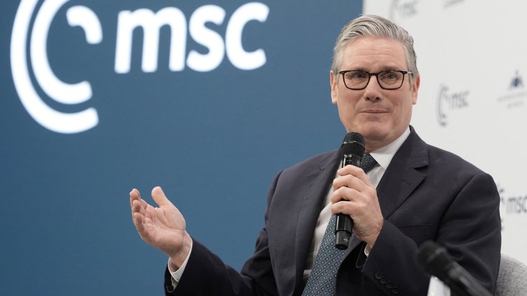 Стармър: Необходимо е изграждането на "твърда сила" в Европа