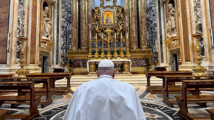 В навечерието на Цветница папата се помоли в базиликата Санта Мария Маджоре