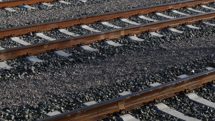 Мъж, лежал на релсите, е прегазен от влака Петрич - София 