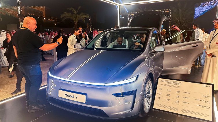 Tesla отвори първи шоурум в Саудитска Арабия