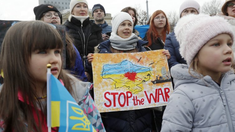 Европол идентифицира още 45 украински деца, насилствено депортирани в Русия