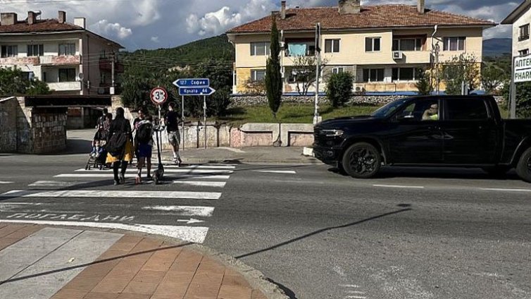 Пътни полицаи ще регулират движението в Кресна