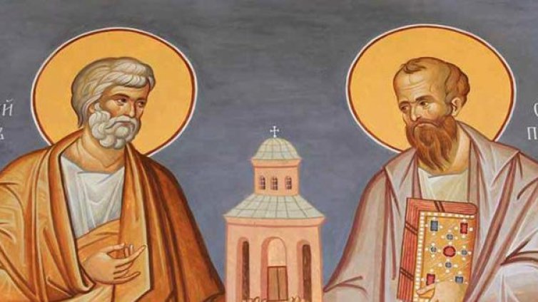 Петровден е - погача, ябълки и пиле на трапезата