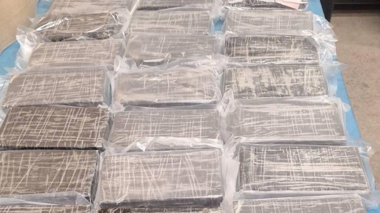 Спипха 56 кг кокаин сред скариди на пристанището в Пирея