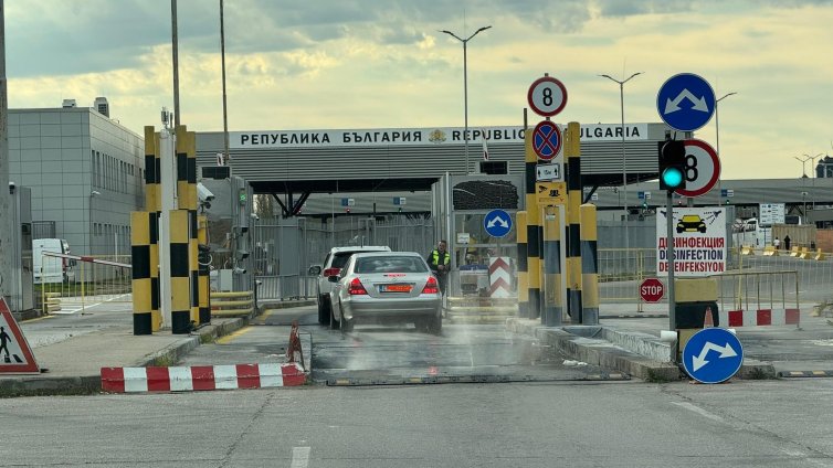 18 км тирове пред "Капитан Андреево": колоната вече подминава Свиленград