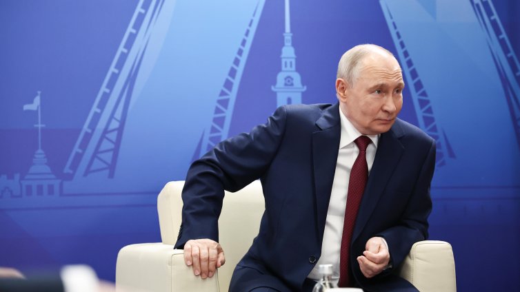 Кремъл е притеснен: Спряха охранителните камери около Путин, за да не ги хакнат от Киев 