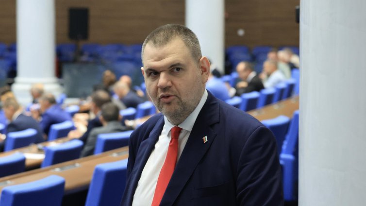Пеевски: Впечатлен съм от Йотова, решението за КСНС е правилна крачка