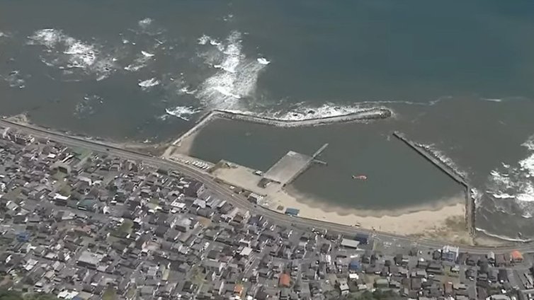 Япония обяви опасност от цунами след труса в Камчатка НА ЖИВО