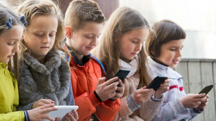 Турция ще забрани социалните мрежи за деца под 15 години